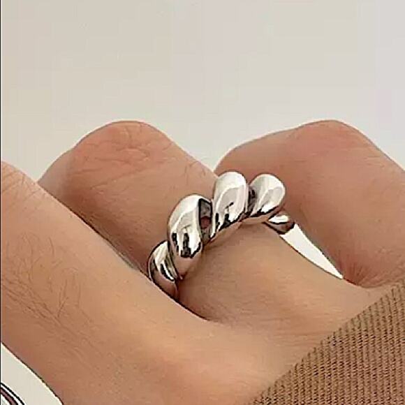 STERLING SILVER TWISTED IRREGULAR RESIZABLE RING - Picture 2 of 5